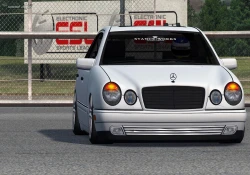 Lfs Mercedes E200 Yaması